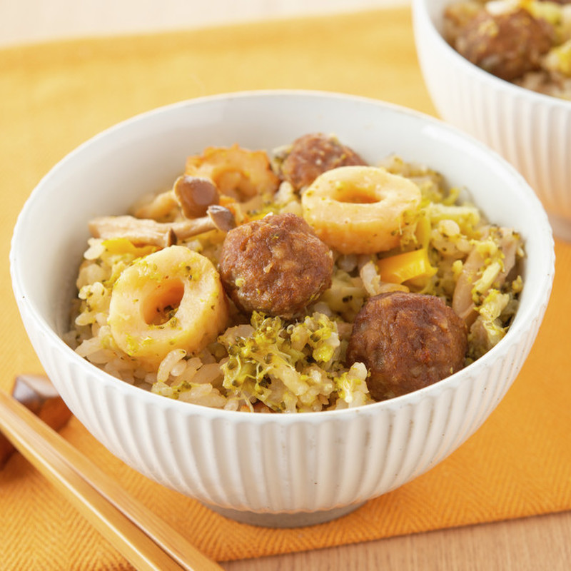 生米を使った簡単ブロッコリーライスとチキンキャセロールのレシピ