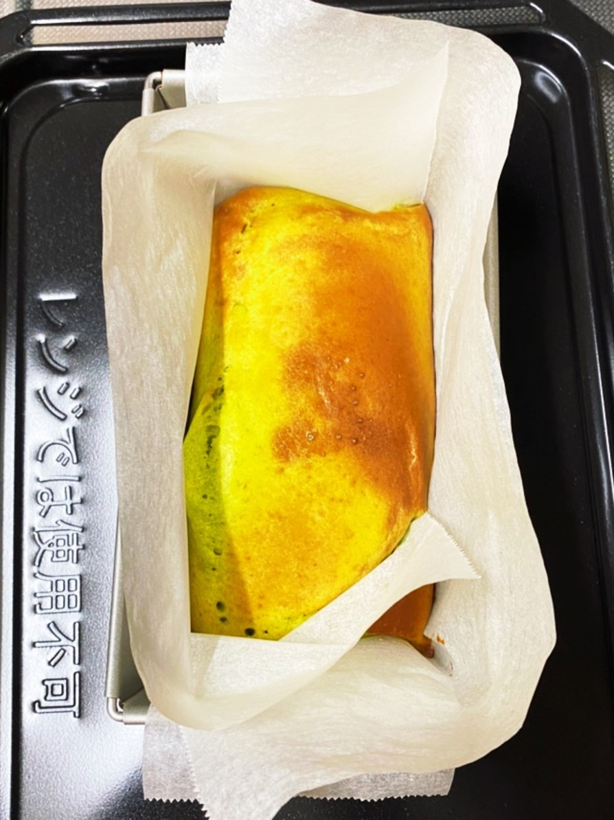 小松菜のシフォンケーキの画像