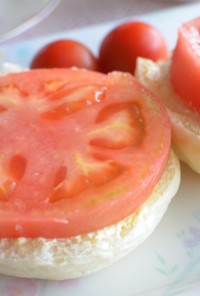 朝の至福♡トマト好きのトマトサンドイッチ