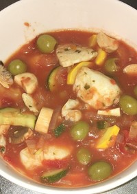 野菜と白身魚のボンゴレロッソ風スープ