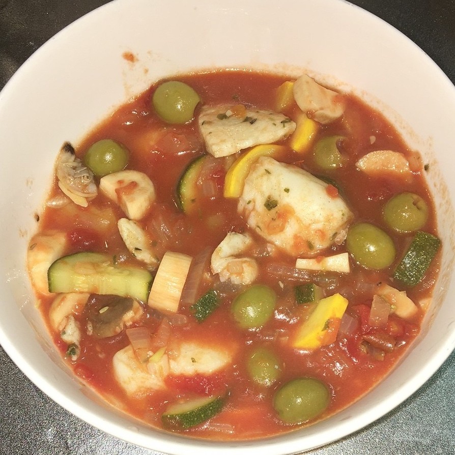 野菜と白身魚のボンゴレロッソ風スープの画像