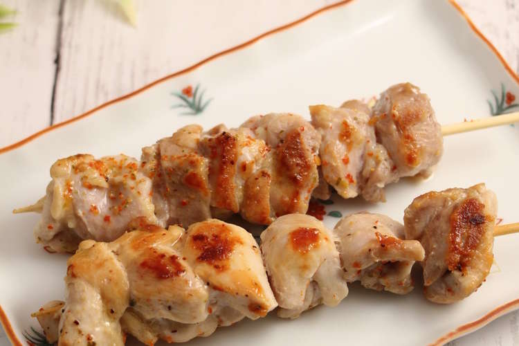 フライパンで簡単 ピリ辛塩焼き鳥 レシピ 作り方 By だんどり亭 クックパッド 簡単おいしいみんなのレシピが356万品