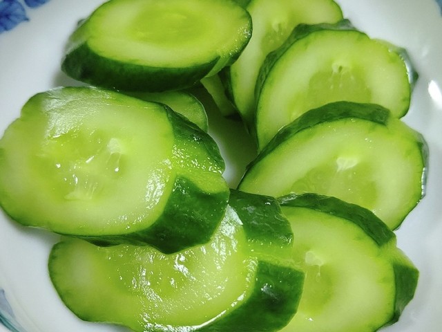 きゅうりの浅漬け レシピ 作り方 By なまちょこれいと クックパッド 簡単おいしいみんなのレシピが367万品