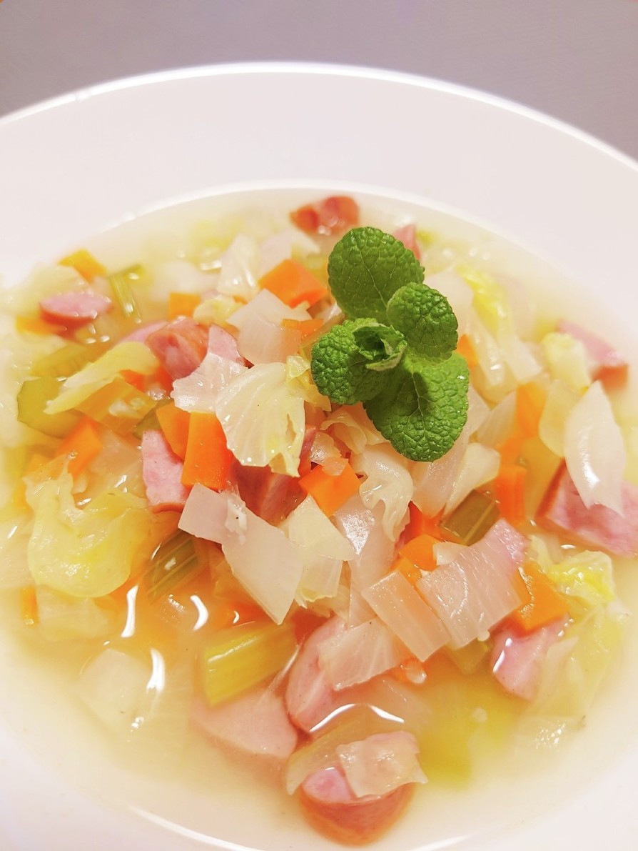 コンソメを使わない、塩麹野菜スープの画像