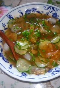 キムチと胡瓜の韓国風冷製スープ