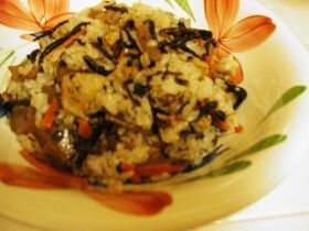 豚肉入り♪ひじきの混ぜごはん