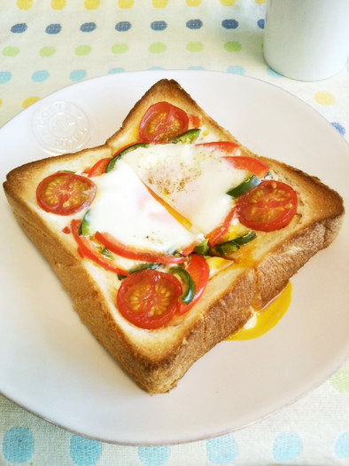 簡単♪カラフルエッグトーストの写真