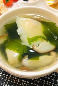 椎茸とワカメの餃子スープ・水餃子スープ