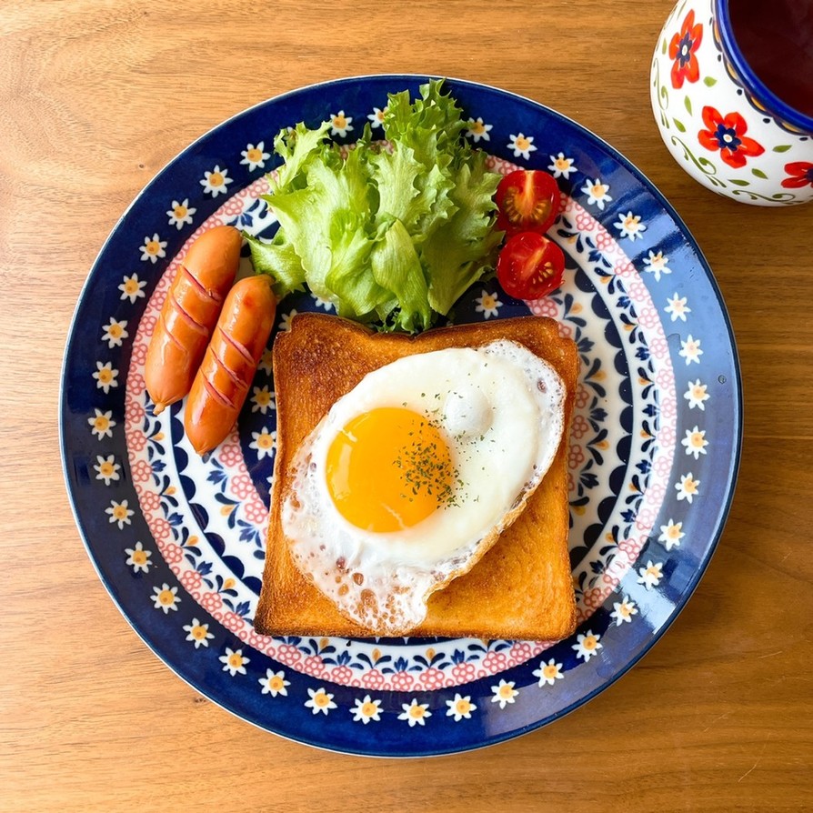 【ワンプレート朝食】目玉焼きトーストの画像