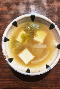 厚揚げ＆レタス根菜味噌汁