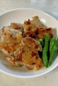 鳥もも肉塩胡椒焼き