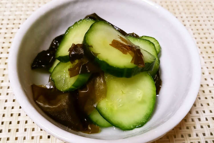 夏にさっぱり きゅうりとワカメの酢の物 レシピ 作り方 By ポテチ犬 クックパッド 簡単おいしいみんなのレシピが360万品