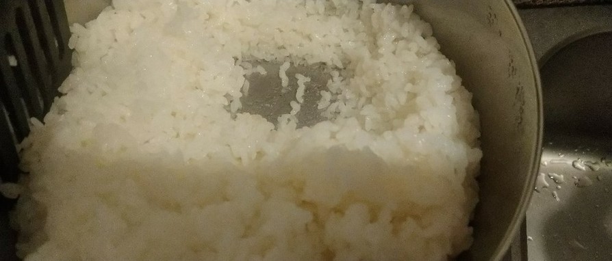 白米(無洗米)を炊く。シャトルシェフで。の画像