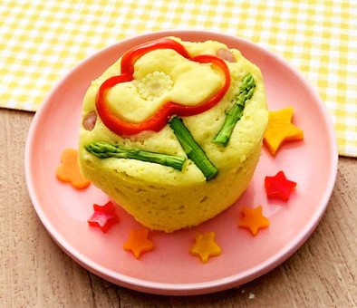 子供喜ぶ☆レンジ簡単　野菜のお花蒸しパンの写真