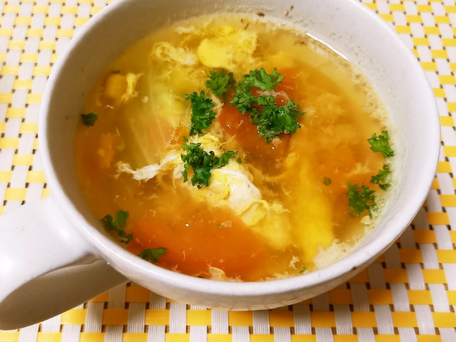 トマトとレタスのコンソメ味の卵スープ レシピ 作り方 By ポテチ犬 クックパッド 簡単おいしいみんなのレシピが360万品