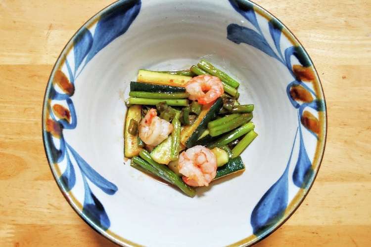 ズッキーニと冷凍エビのピリ辛甘酢炒め レシピ 作り方 By オヤジの仕事場ゴハン クックパッド 簡単おいしいみんなのレシピが373万品