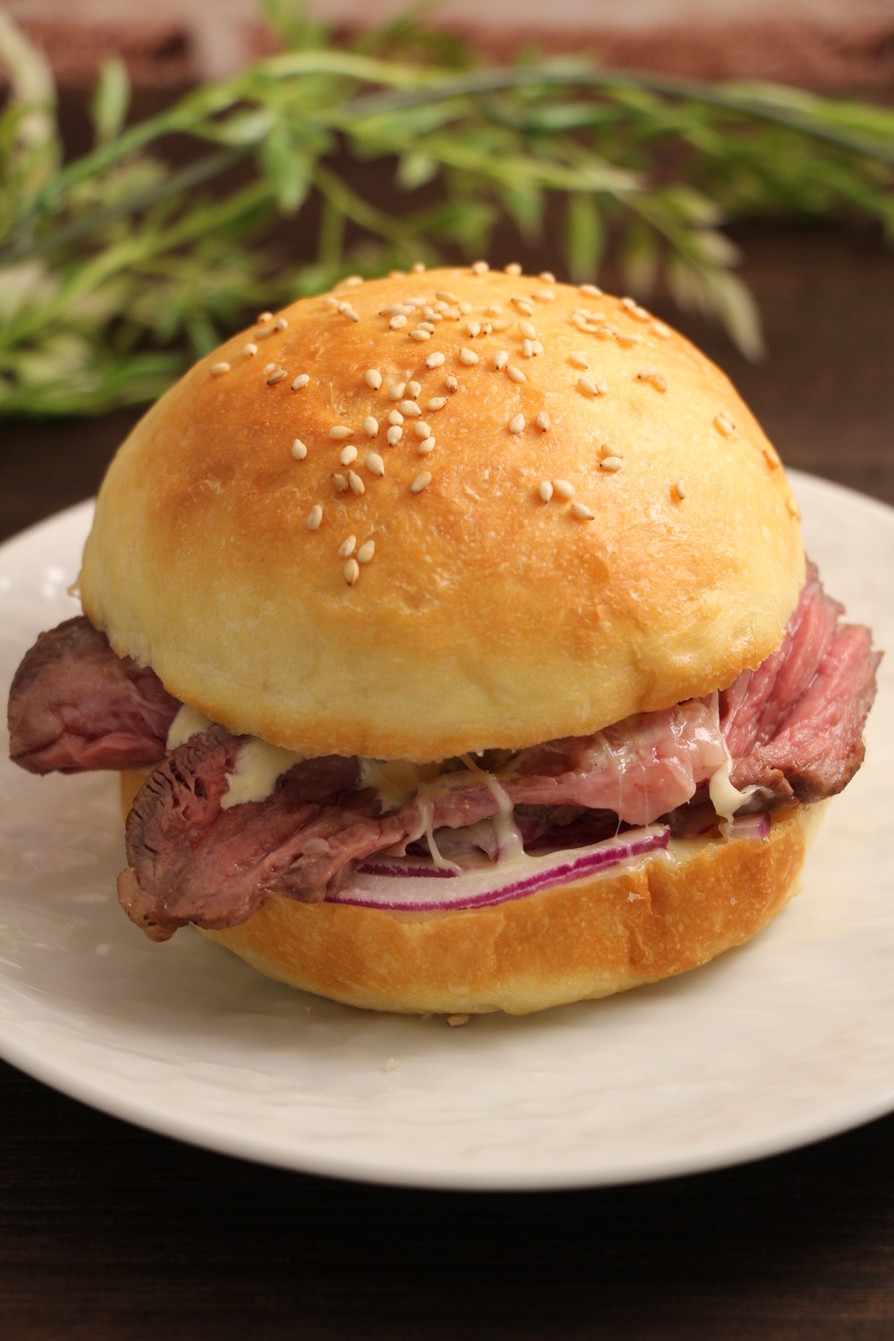 簡単！ローストビーフバーガー by だんどり亭 【クックパッド】 簡単おいしいみんなのレシピが396万品