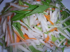 大根と水菜のシャキシャキサラダ