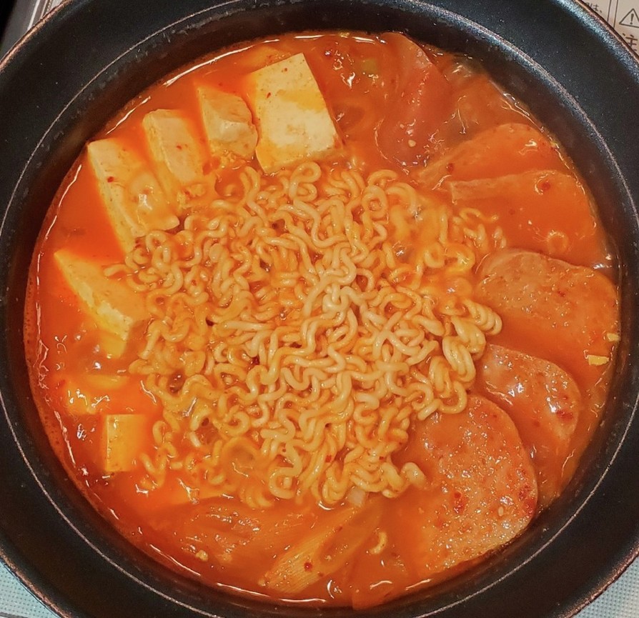 [韓国料理] プデチゲの画像