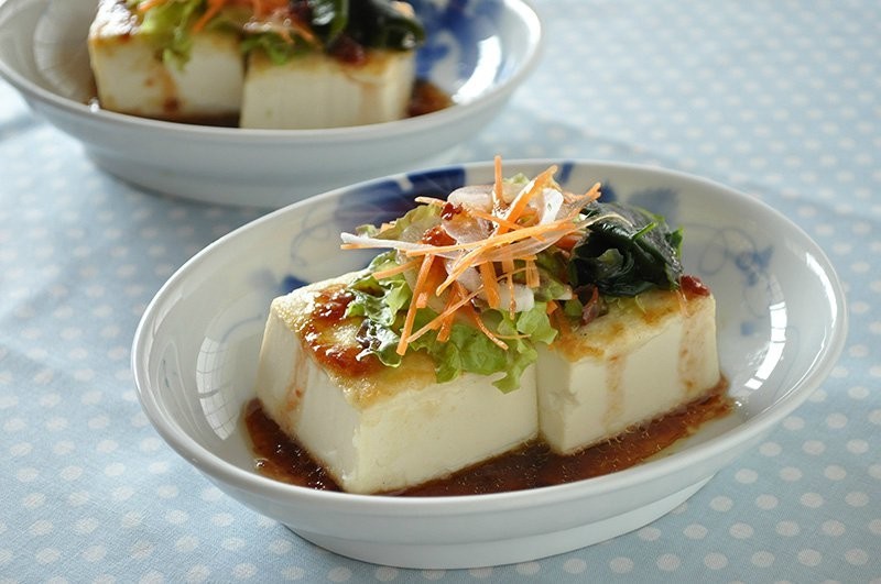 豆腐ステーキの梅ドレサラダの画像