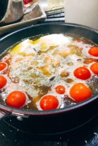 海老・タコ・チーズ・トマトのアヒージョ