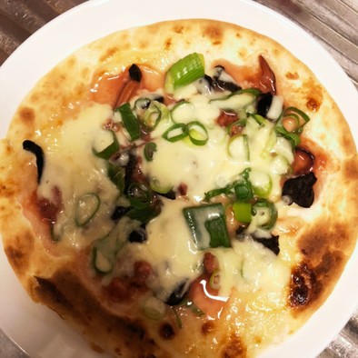塩辛とオリーブの簡単ピザの写真