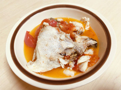 白身魚のトマト煮込みの写真
