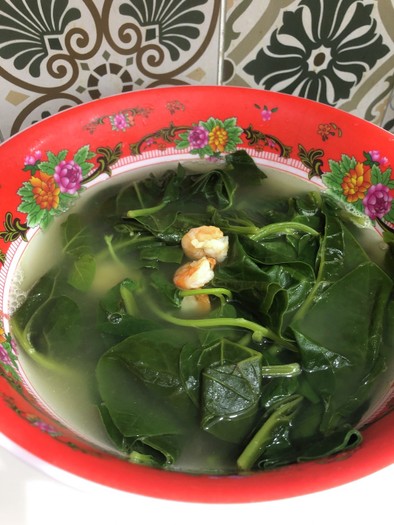 ベトナム料理ツルムラサキの海老スープの写真