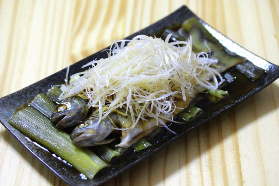 岩魚の清蒸魚（チンジャンユイ）の画像