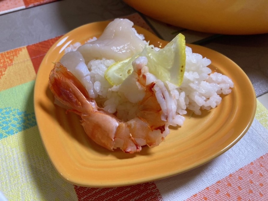 帆立と海老のレモン寿司の画像