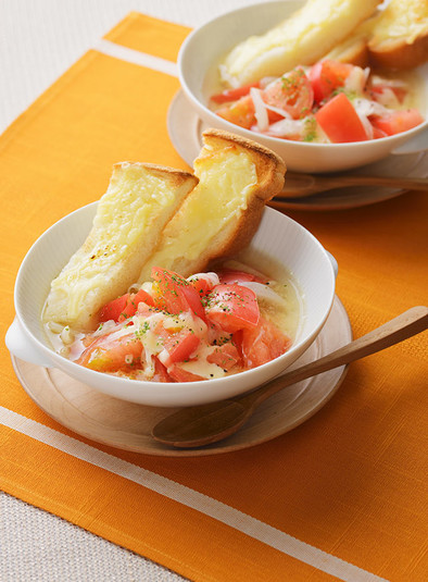 レンジで簡単！ごろごろトマトスープの写真