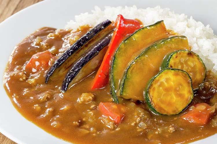 夏野菜揚げ焼きカレー レシピ 作り方 By ハウス食品株式会社 クックパッド 簡単おいしいみんなのレシピが373万品