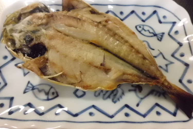 新聞紙と冷蔵庫で簡単なアジの一夜干し レシピ 作り方 By ずぼら親父 クックパッド 簡単おいしいみんなのレシピが361万品