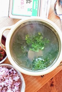 韓国風★アサリとワカメのスープ