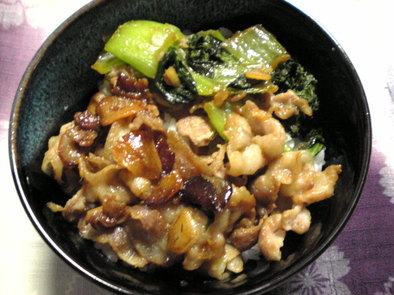 豚バラとニンニクの生姜焼き丼の写真