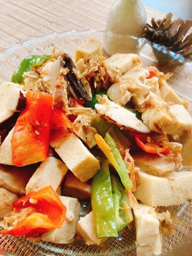 高野豆腐と福耳唐辛子で煮物の写真