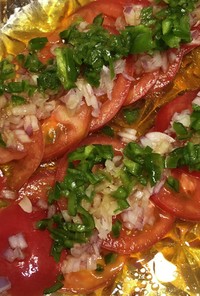 トマトとピーマンの中華風サラダ