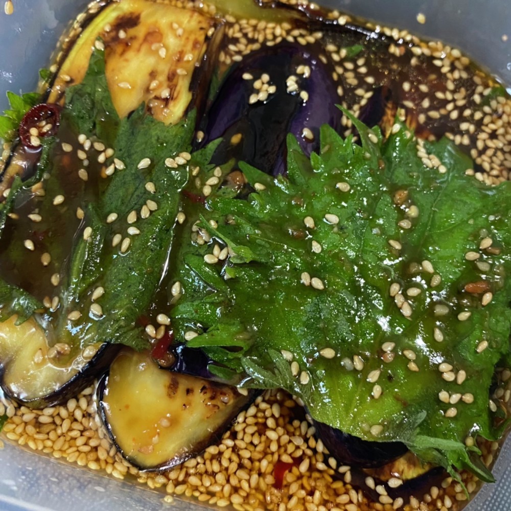 焼いてタレに漬けるだけ 大葉なす レシピ 作り方 By Solanicook クックパッド 簡単おいしいみんなのレシピが356万品