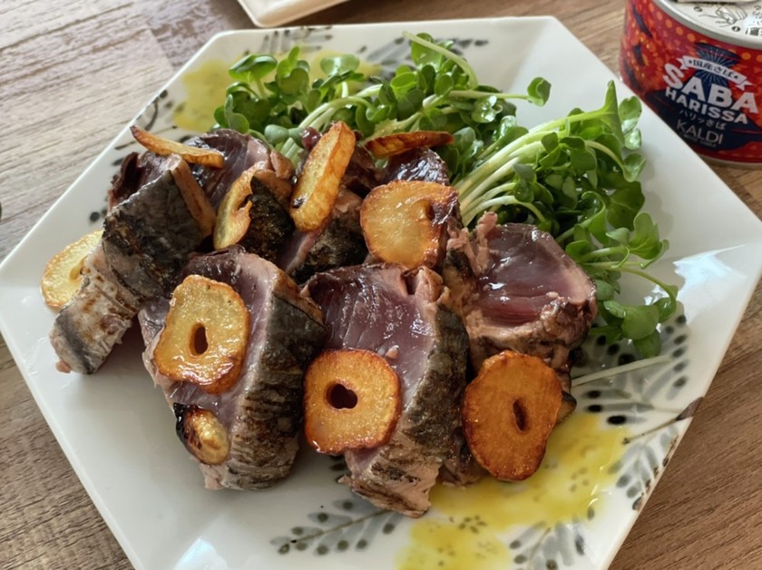 にんにくがアクセント！鰹のたたき