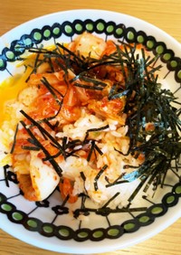 朝ごはんに♡ごま油風味の海苔たまキムチ丼