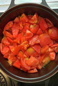 旬のトマトを使ったトマトソース