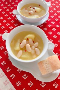 白インゲン豆とじゃが芋のあっさりスープ