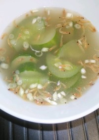 胡瓜と干し海老のスープ