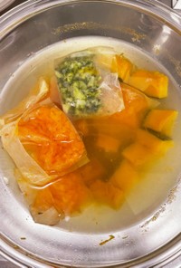【離乳食中期】レンジで野菜スープ＆野菜