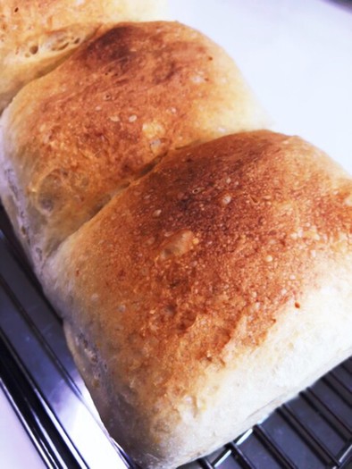 フォカッチャ風　粉チーズ入1.5斤食パンの写真