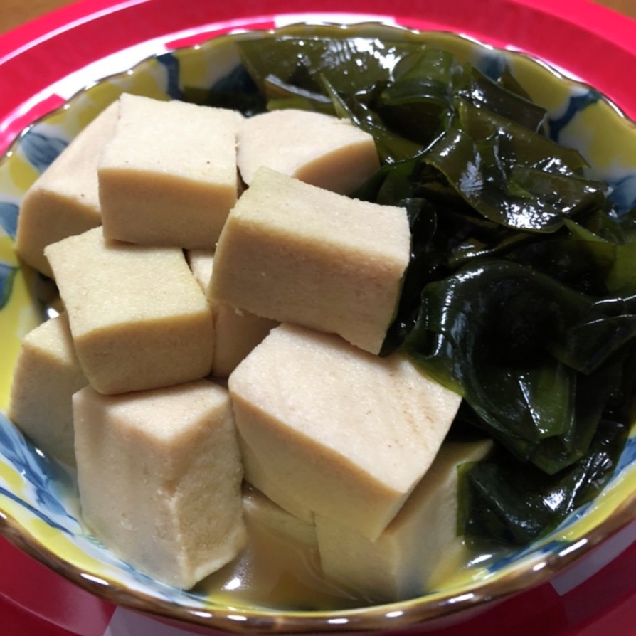 高野豆腐とわかめのお煮物の画像