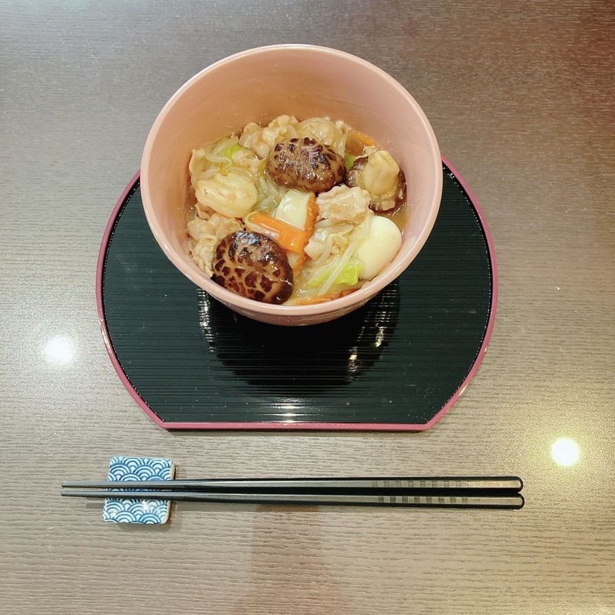 干し椎茸の出汁がきいた中華丼の画像