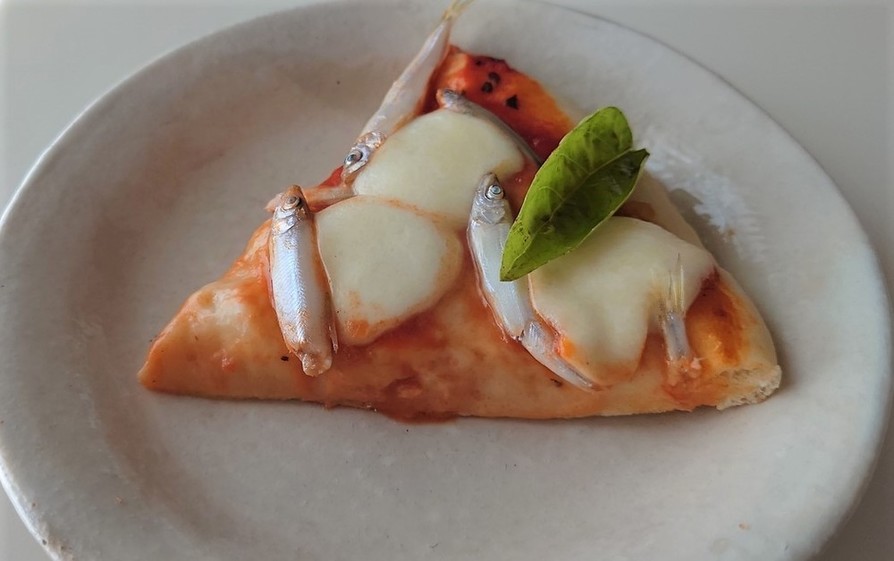 マルゲリータピザのナツワカトッピングの画像
