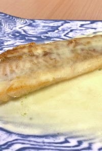 ケト 魚 (ほうぼう) クリームソース 