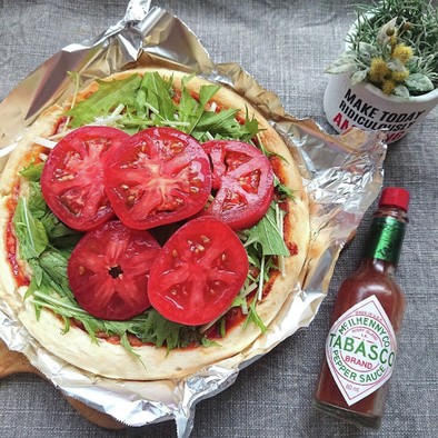 トマト水菜のオリンピックピザ業務スーパーの写真